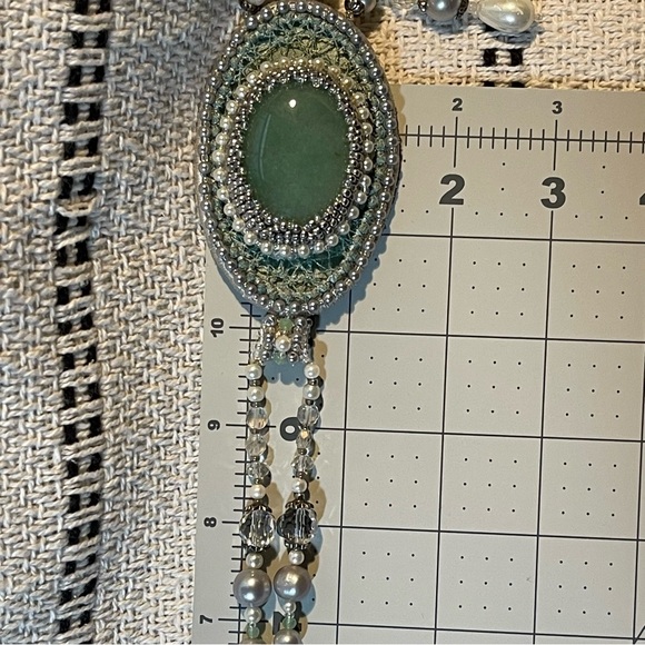 Beautiful Jadeite Semi-Precious Gemstones Large Pendant 20" Necklace - Picture 15 of 15